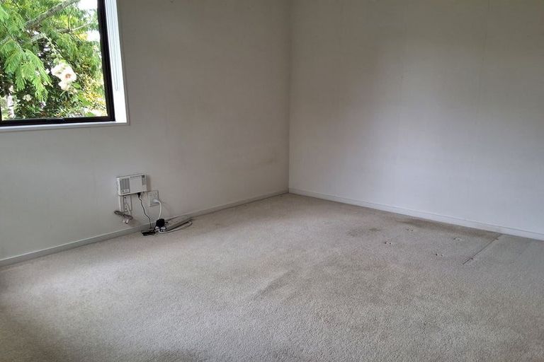 Photo of property in 53 Golfland Drive, Golflands, Auckland, 2013