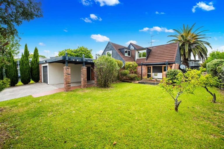 Photo of property in 8 Sanctuary Point, Sunnyhills, Auckland, 2010