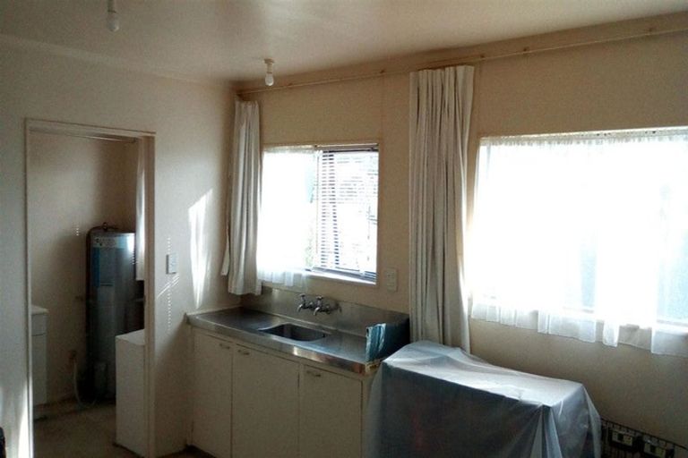 Photo of property in 5b Piripiri Crescent, Torbay, Auckland, 0630
