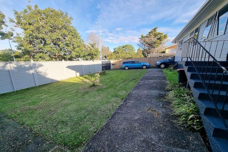 Photo of property in 75 Solar Road, Glen Eden, Auckland, 0602