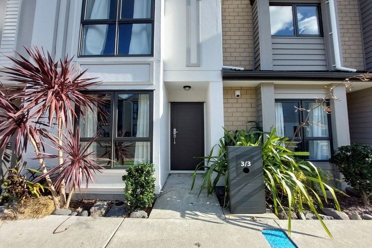 Photo of property in 3/3 Wallson Crescent, Wiri, Auckland, 2104