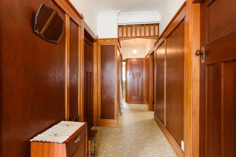 Photo of property in 16 Liverpool Street, Miramar, Wellington, 6022