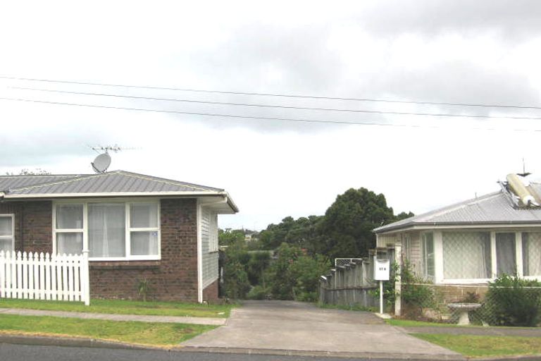 Photo of property in 2/23 Sunnynook Road, Forrest Hill, Auckland, 0620