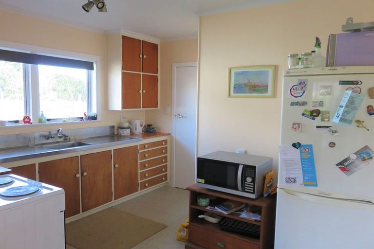 Photo of property in 30 Sea View Road, Baylys Beach, Dargaville, 0377