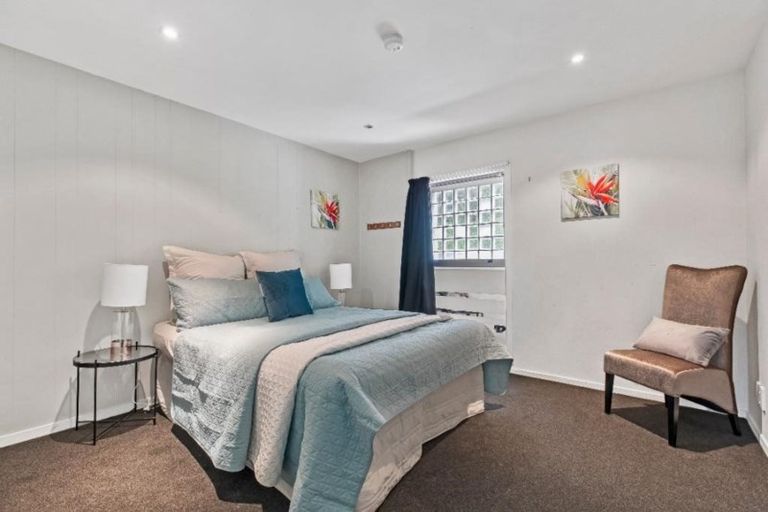 Photo of property in 2/1a Oates Road, Glen Eden, Auckland, 0602