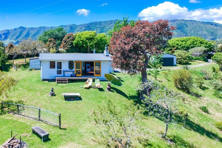 Photo of property in 112 Ngarara Road, Waikanae, 5036