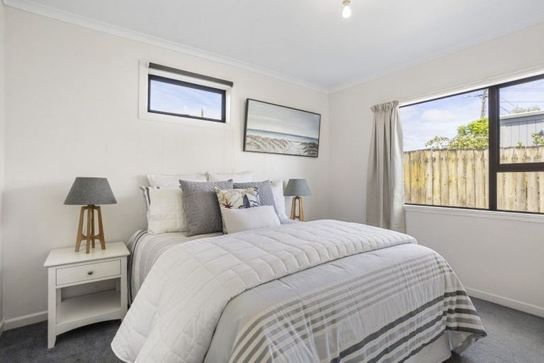 Photo of property in 23 Melandra Road, Stanmore Bay, Whangaparaoa, 0932