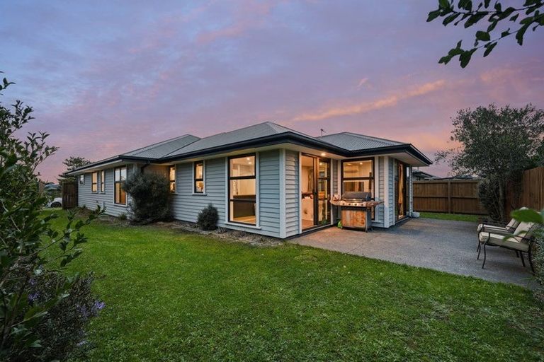 Photo of property in 19 William Nicholls Drive, Belfast, Christchurch, 8051