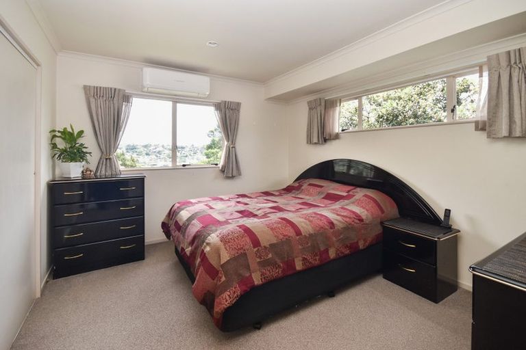 Photo of property in 20 Longview Rise, Massey, Auckland, 0614