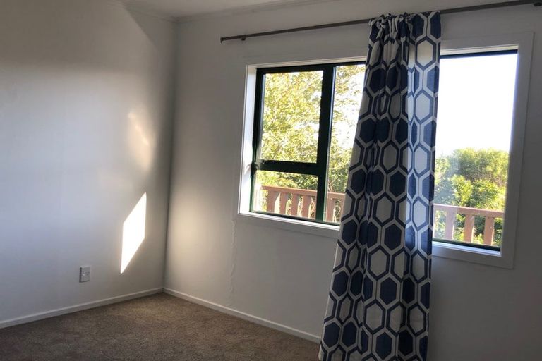 Photo of property in 3 Anzia Way, Johnsonville, Wellington, 6037