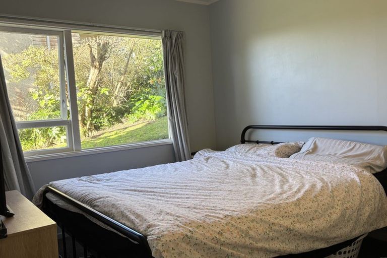 Photo of property in 2/17 Huntingdon Street, Northland, Wellington, 6012