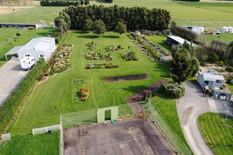 Photo of property in 47 Laws Road, Dannevirke, 4972