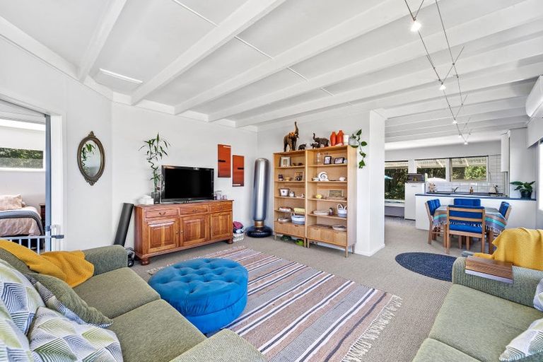 Photo of property in 34 Awanui Crescent, Matakana, 0985