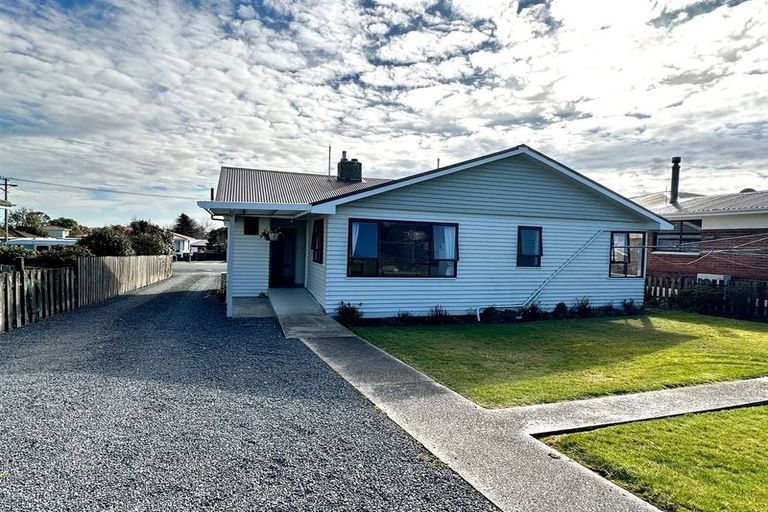 Photo of property in 8 Springfield Street, Balclutha, 9230