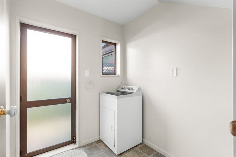 Photo of property in 26 Broadfell Avenue, Avonhead, Christchurch, 8042
