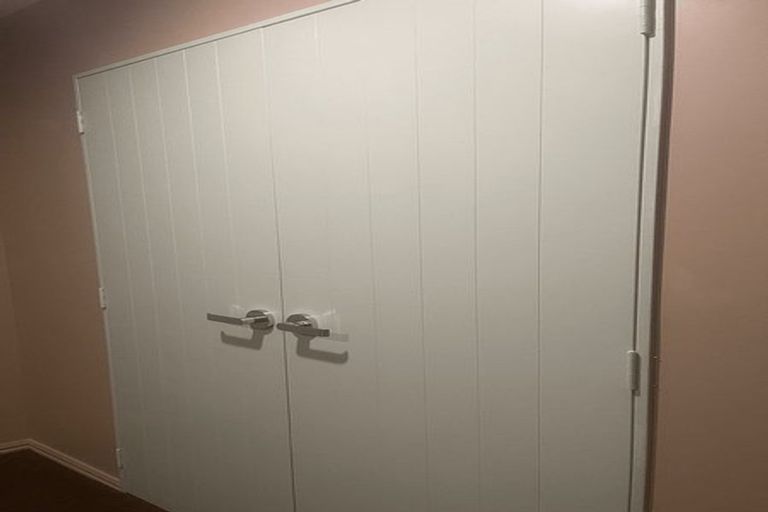 Photo of property in 16 Rogers Road, Manurewa, Auckland, 2102