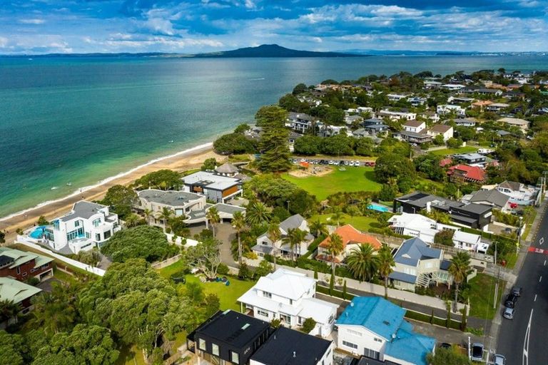 Photo of property in 315a Beach Road, Campbells Bay, Auckland, 0630