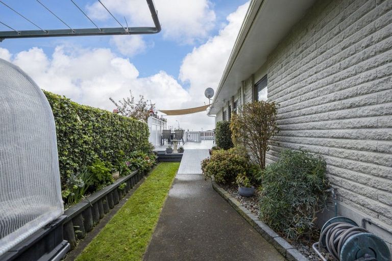 Photo of property in 73b South Road, Blagdon, New Plymouth, 4310