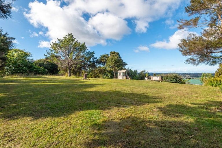 Photo of property in 417 Paremoremo Road, Paremoremo, Auckland, 0632