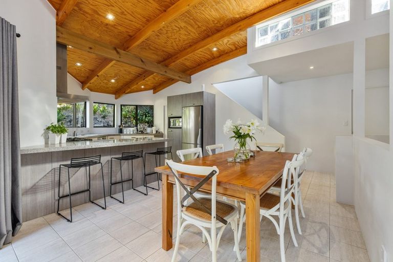 Photo of property in 4/9a Melandra Road, Stanmore Bay, Whangaparaoa, 0932