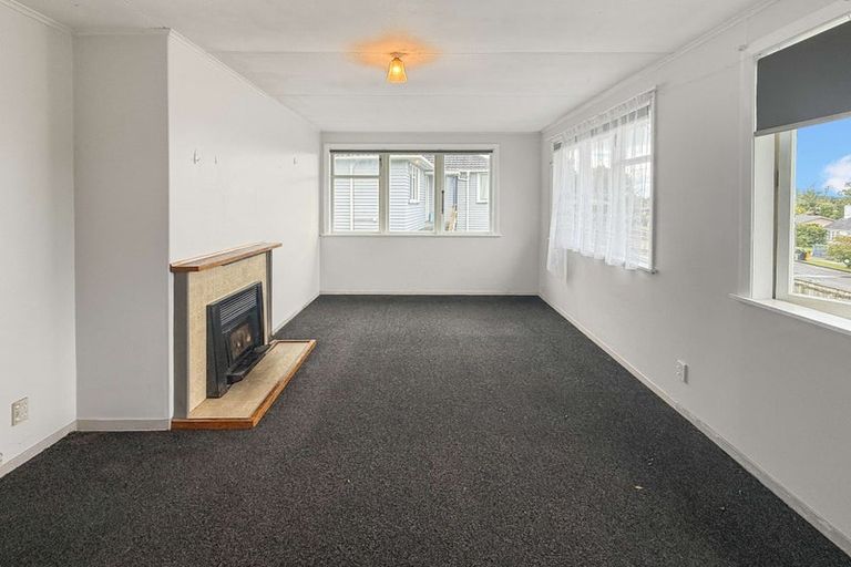 Photo of property in 14 Wellesley Street, Feilding, 4702