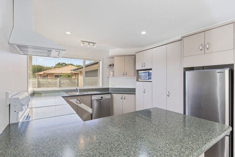 Photo of property in 112b Govett Avenue, Frankleigh Park, New Plymouth, 4310