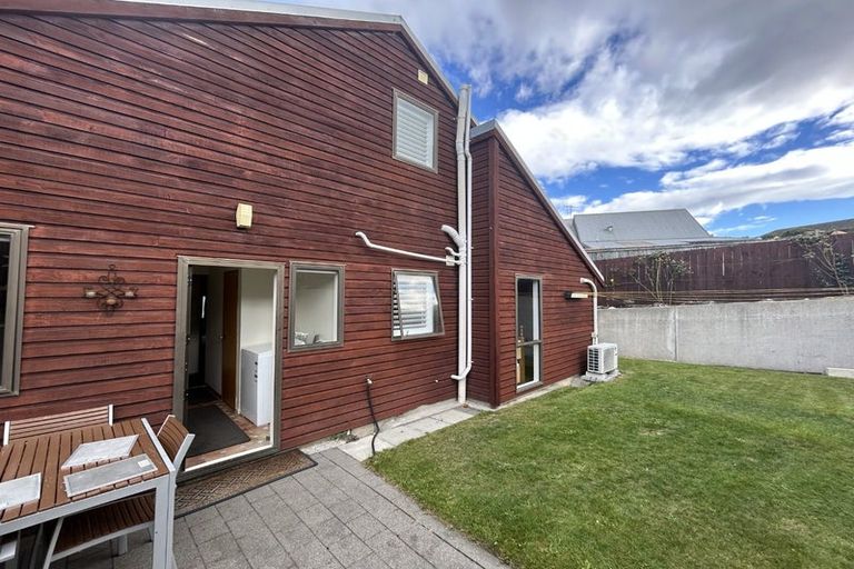 Photo of property in 15a Alta Place, Frankton, Queenstown, 9300