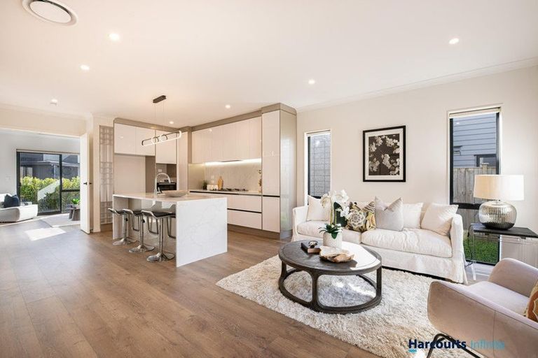 Photo of property in 19 La Bella Road, Hobsonville, Auckland, 0616