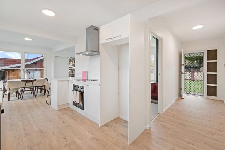 Photo of property in 42 Ray Small Drive, Pahurehure, Papakura, 2113