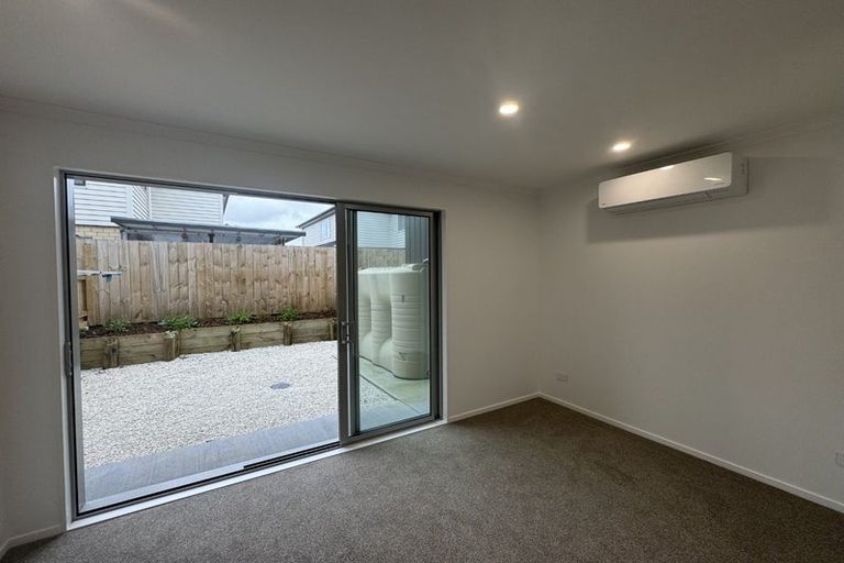 Photo of property in 49 Ngae Place, Mangere East, Auckland, 2024