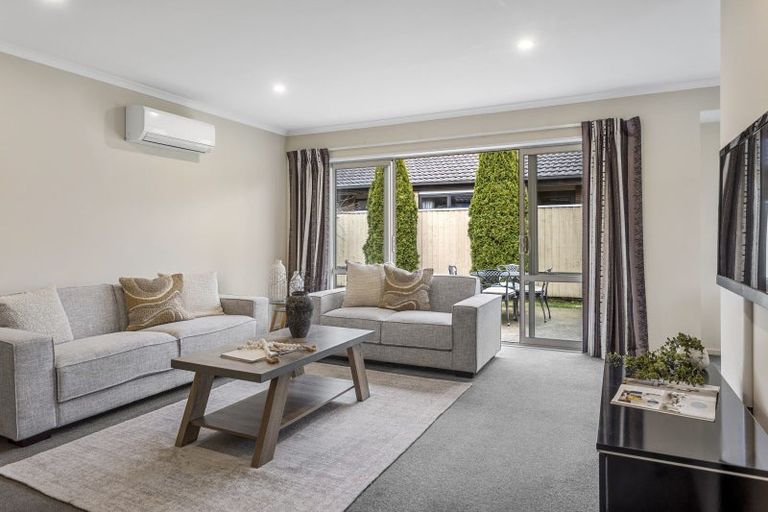 Photo of property in 3 Reeves Road, Rangiora, 7400