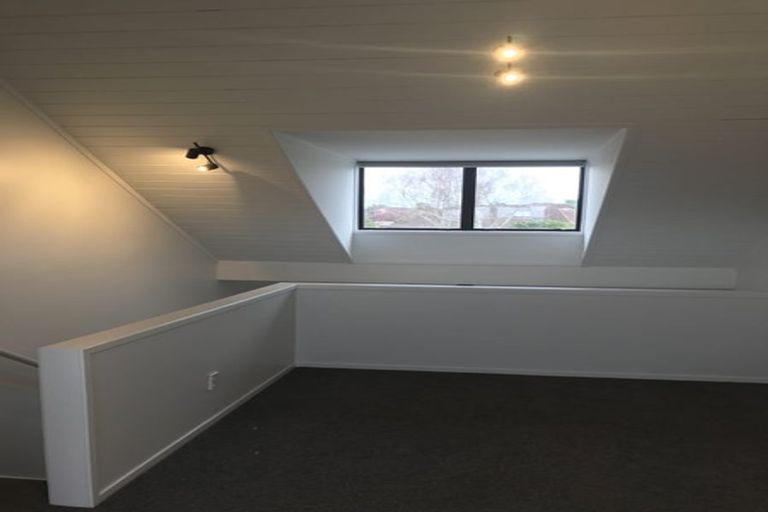 Photo of property in 327d Hobsonville Road, Hobsonville, Auckland, 0618