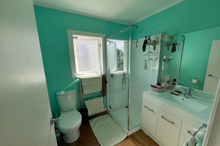 Photo of property in 158b Lake Road, Northcote, Auckland, 0627