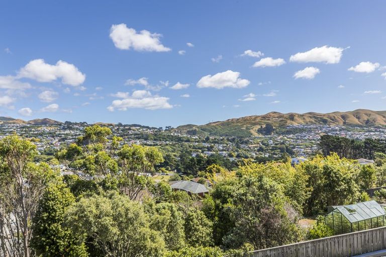Photo of property in 7 Montserrat Place, Grenada Village, Wellington, 6037