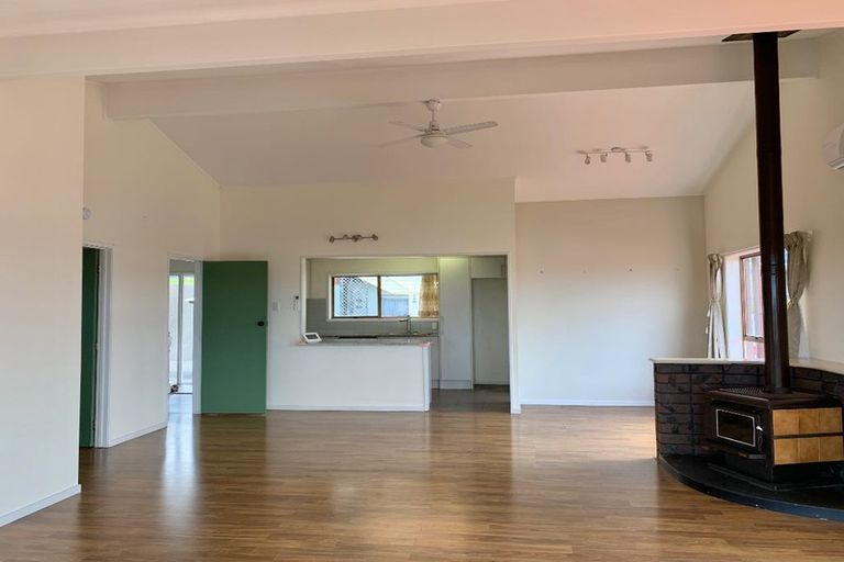 Photo of property in 5 Panorama Court, Red Beach, 0932