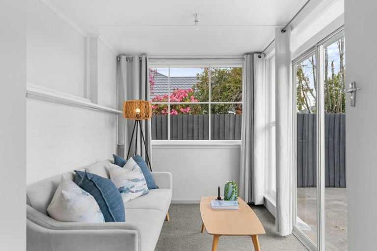 Photo of property in 136 Brookside Terrace, Bryndwr, Christchurch, 8053