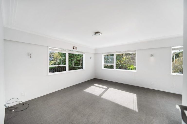 Photo of property in 34 Cyclarama Crescent, Massey, Auckland, 0614