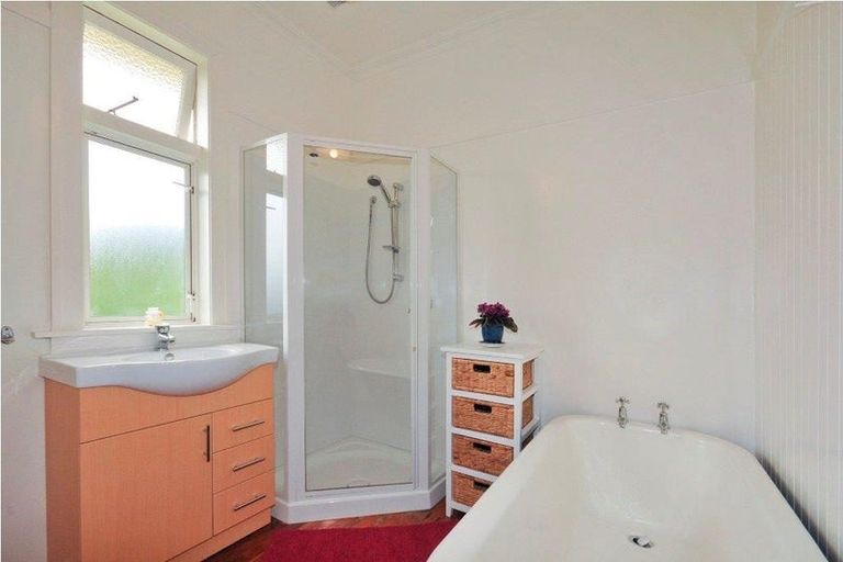 Photo of property in 53 Raroa Road, Kelburn, Wellington, 6012