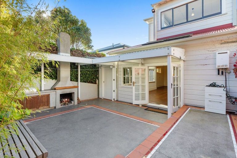 Photo of property in 54 Majoribanks Street, Mount Victoria, Wellington, 6011