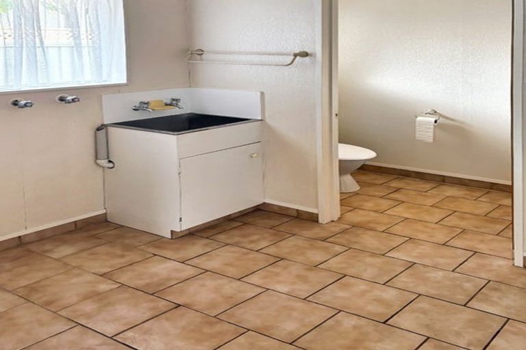 Photo of property in 4 Knightsbridge Place, Taradale, Napier, 4112