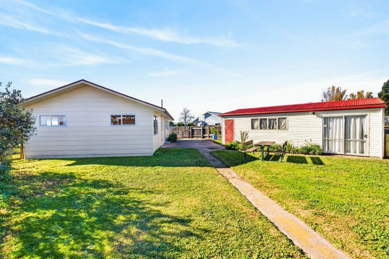 Photo of property in 237 Flaxmere Avenue, Flaxmere, Hastings, 4120