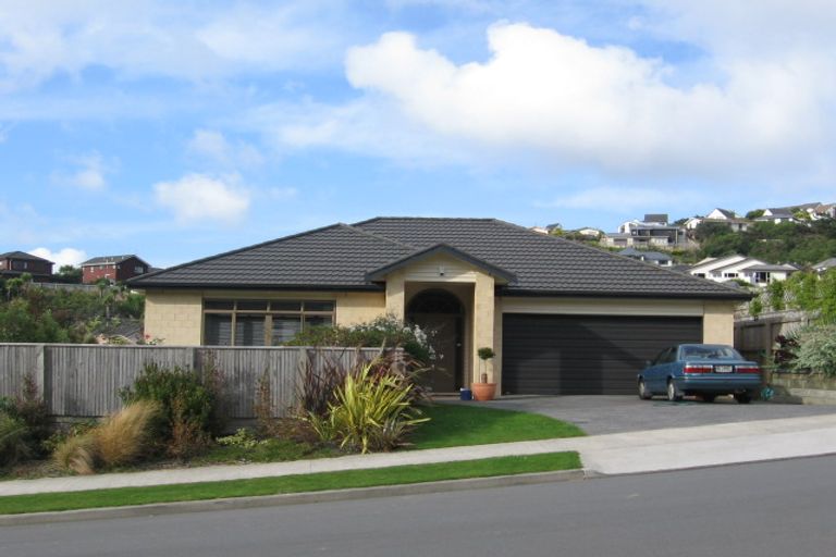 Photo of property in 215 Westchester Drive, Churton Park, Wellington, 6037