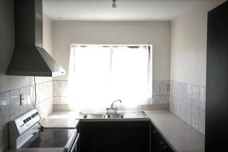 Photo of property in 2/320 Pakuranga Road, Pakuranga Heights, Auckland, 2010