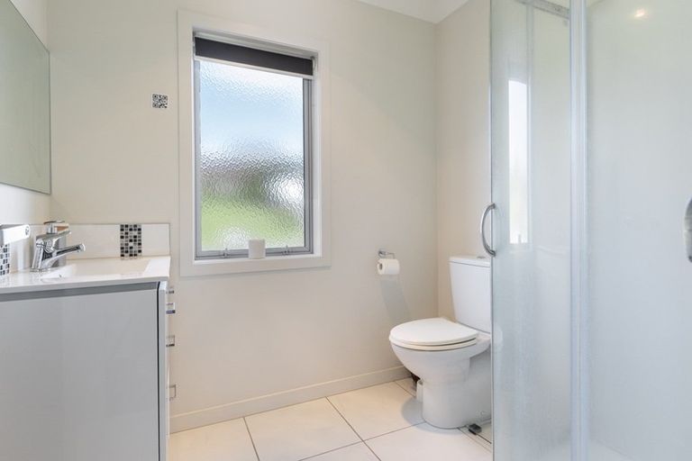 Photo of property in 12 Haden Place, Omokoroa, 3114