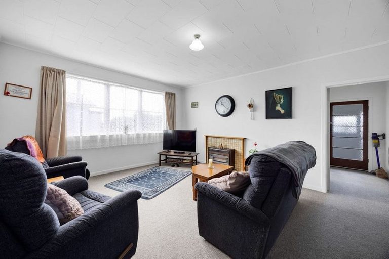 Photo of property in 253 Princes Street, Hawera, 4610