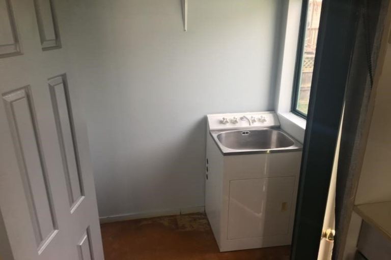 Photo of property in 3199 Great North Road, New Lynn, Auckland, 0600