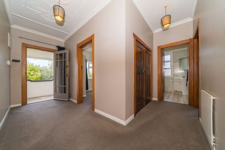 Photo of property in 18 Kowhai Avenue, Takaro, Palmerston North, 4410