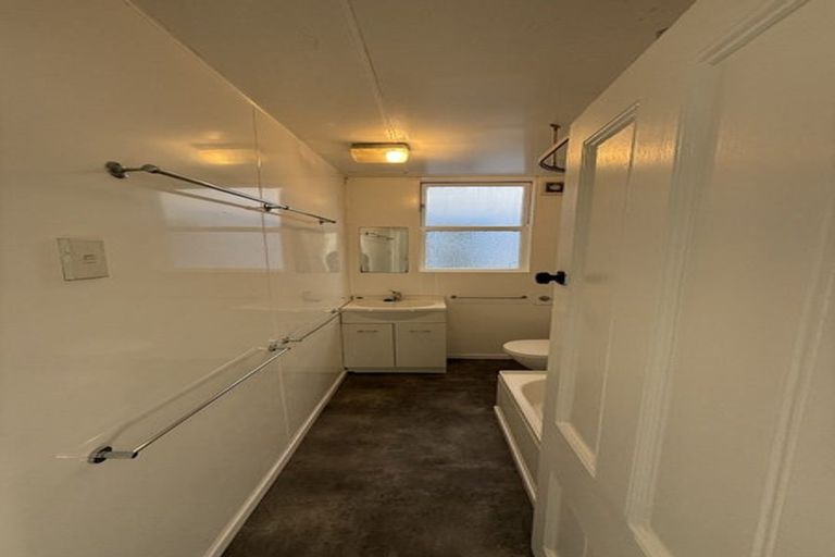 Photo of property in 73 Pirie Street, Mount Victoria, Wellington, 6011