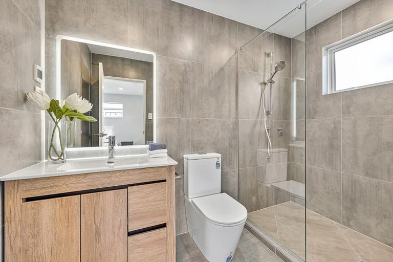 Photo of property in 40 Drumnaconagher Road, Flat Bush, Auckland, 2019