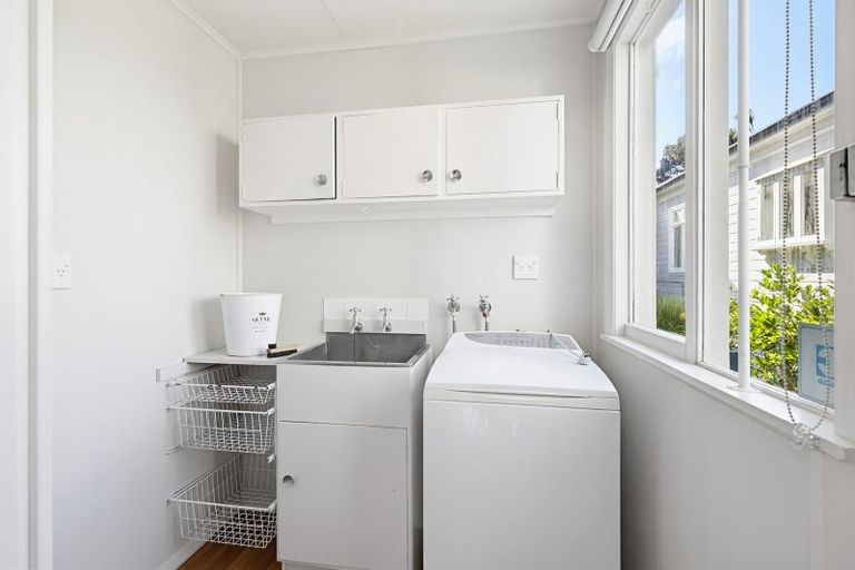 Photo of property in 2 Waipapa Road, Hataitai, Wellington, 6021